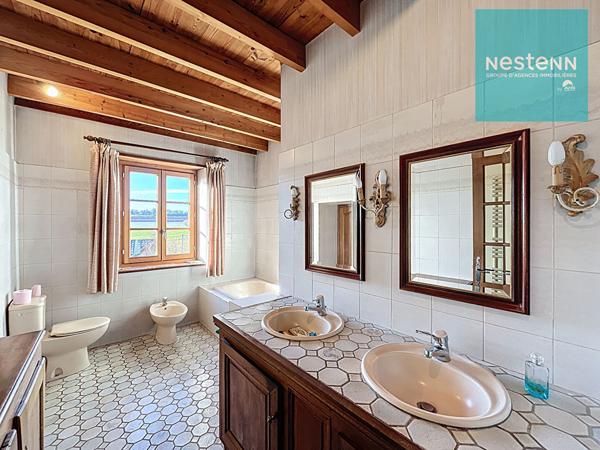 Maison d'environ 200 m² à vendre à Saint-Sixte - grand terrain de 1,5 hectare