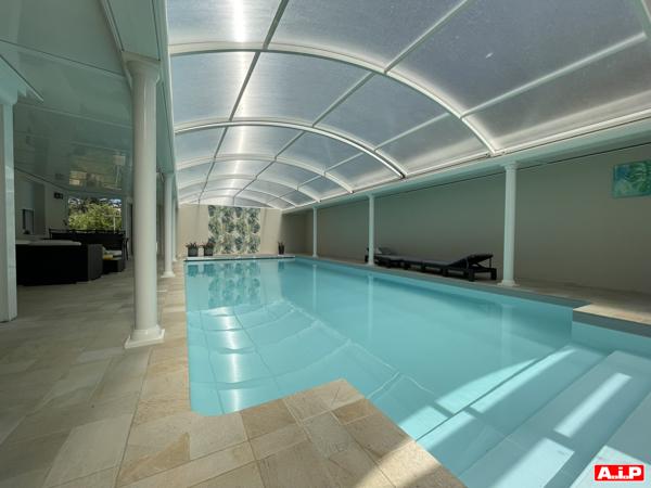 PROPRIETE AVEC PISCINE