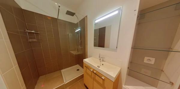 APPARTEMENT T7 A LOUER - LYON 2EME ARRONDISSEMENT Vaubecour-Mairie 224.36 m 2 2 995 € charges comprises par mois