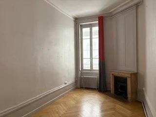 APPARTEMENT T7 A LOUER - LYON 2EME ARRONDISSEMENT Vaubecour-Mairie 224.36 m 2 2 995 € charges comprises par mois