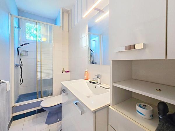 APPARTEMENT 2-3 PIECES AU CHARME DE L'ANCIEN