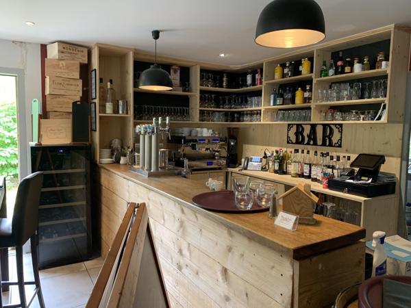 Fonds De Commerce - 140 m²