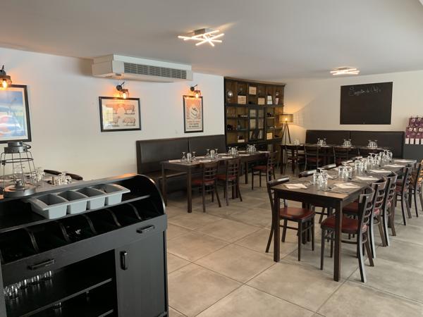 Fonds De Commerce - 140 m²