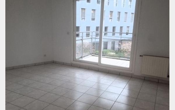 Vente à rafraîchir Lyon 8ème   
