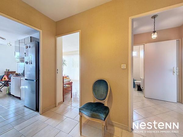 Coeur de ville Cavalaire-sur-Mer - dernier étage - 3 chambres - 41 m² de terrasse et garage de 18 m²