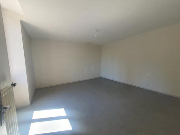 Location Appartement 3 pièces 100 m2 à Pont-du-Navoy