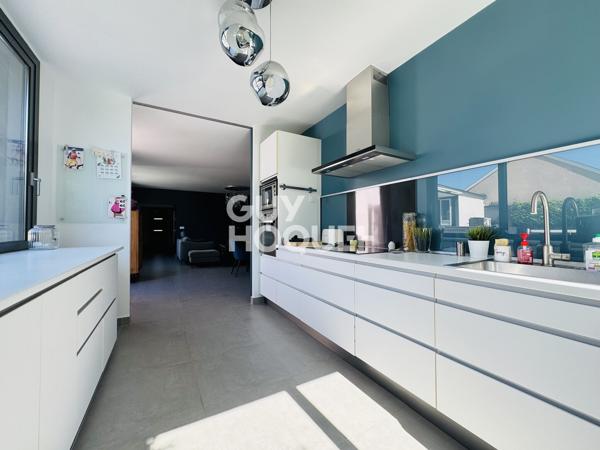 Maison à vendre de 8 pièces de 180 m²