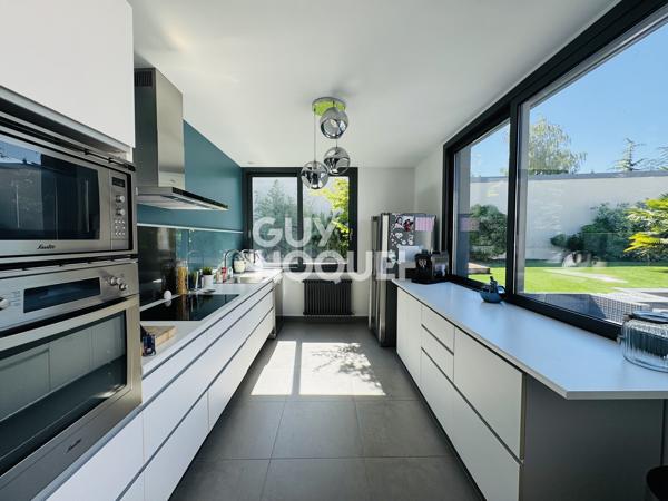 Maison à vendre de 8 pièces de 180 m²