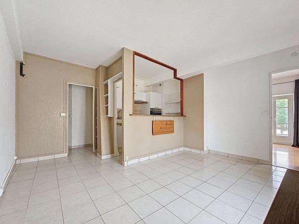 Epernon 2 pièces avec parking sécurisé 38,50 m² environ