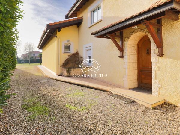 GENAS VILLA 402,64 m2