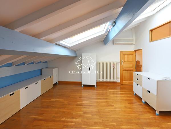 GENAS VILLA 402,64 m2