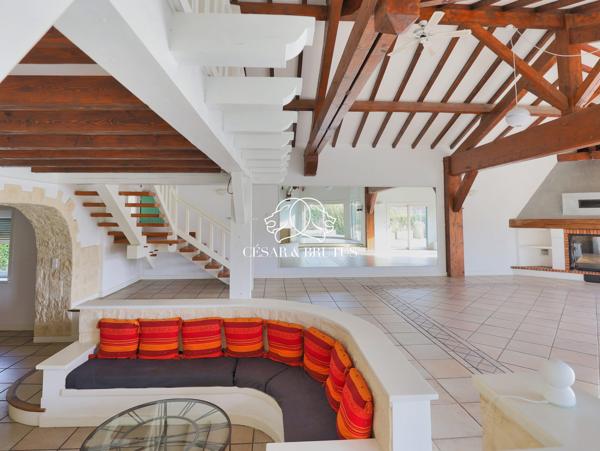 GENAS VILLA 402,64 m2