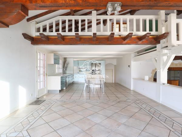 GENAS VILLA 402,64 m2