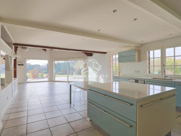 GENAS VILLA 402,64 m2