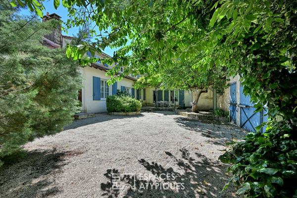 Maison de ville avec jardin et piscine