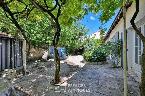Maison de ville avec jardin et piscine