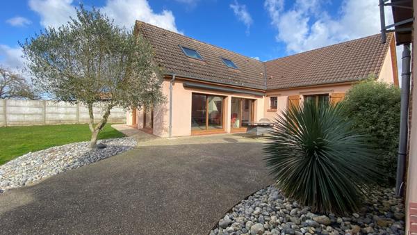 A VENDRE CETTE MAISON FAMILIALE À LA CAMPAGNE