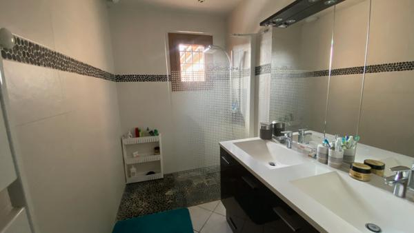 A VENDRE CETTE MAISON FAMILIALE À LA CAMPAGNE