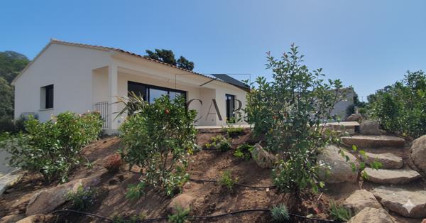 Lecci (20137) Villa T4 neuve de 110 m² avec piscine, jardin, garage et vue dégagée– Sainte-Lucie de Porto-Vecchio – New 3-Be