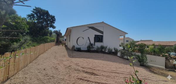 Lecci (20137) Villa T4 neuve de 110 m² avec piscine, jardin, garage et vue dégagée– Sainte-Lucie de Porto-Vecchio – New 3-Be