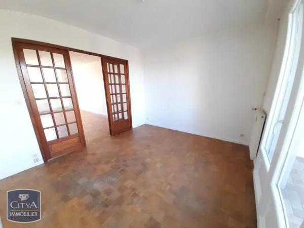 Appartement à louer 4 pièces 82m²