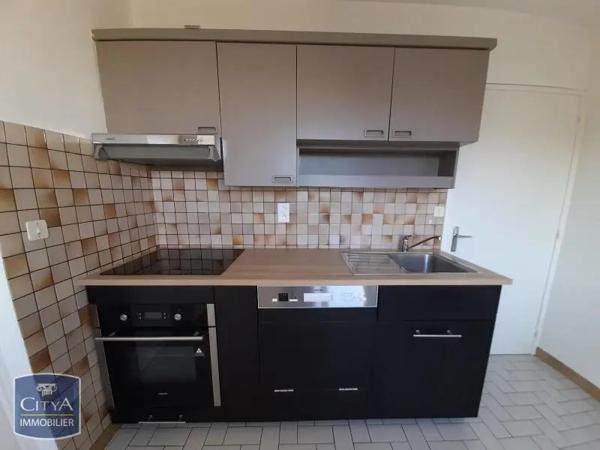 Appartement à louer 4 pièces 82m²