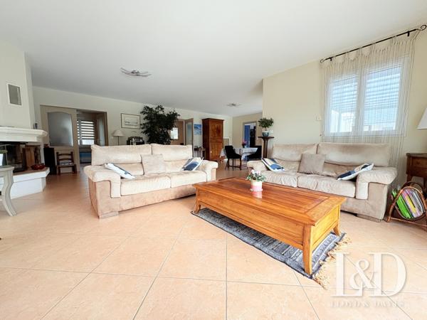 Lumineuse, gros potentiel, parfait état