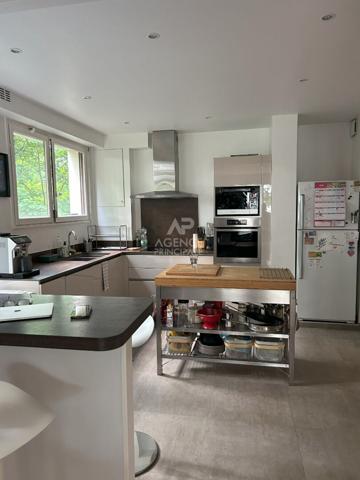 Appartement Maisons Laffitte 5 pièce(s) 140.10m2 €780 000 ** - Référence 4533