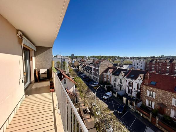 Appartement Poissy 4 pièce(s) 73 m2 329 000 € **  - Référence  9126
