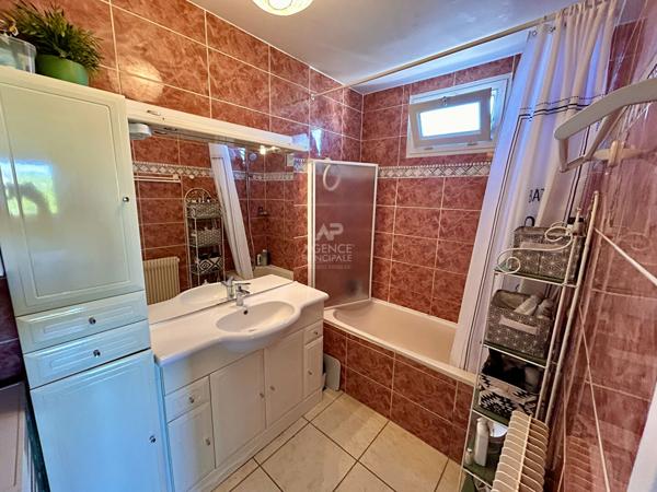 Appartement Poissy 4 pièce(s) 73 m2 329 000 € **  - Référence  9126