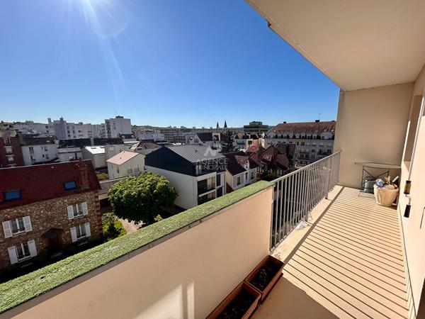 Appartement Poissy 4 pièce(s) 73 m2 329 000 € **  - Référence  9126