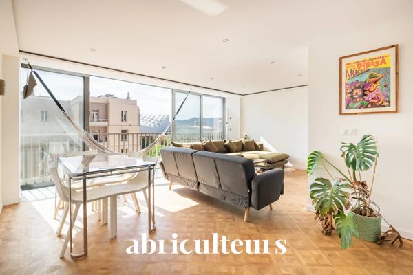 Appartement T4 traversant lumineux en vente à Marseille 13008