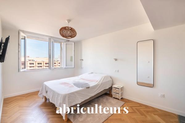 Appartement T4 traversant lumineux en vente à Marseille 13008