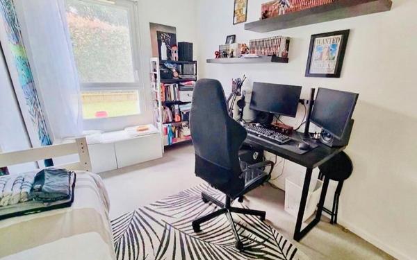 Appartement à vendre    4 pièces • 70 m2 Stains