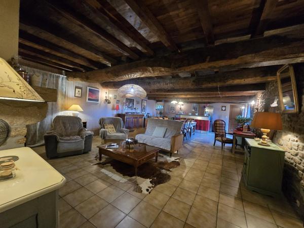 Immobilier Josselin (56120) – Maison de village 247m2 – 334 000 €