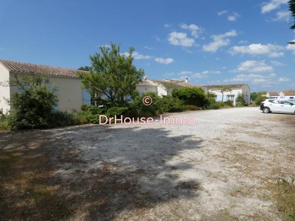 Immeuble à vendre 53 pièces de 900 m²