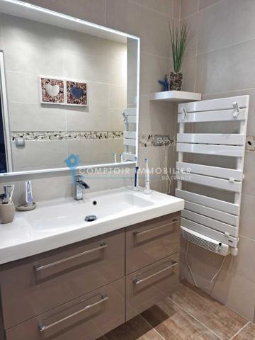 Maison
                                                                                                                                                                                                                                                                                                                        5 pièce(s)                                                                                                                                                                                                          4 chambre(s)                                                                                                                                                                                                          111  m²