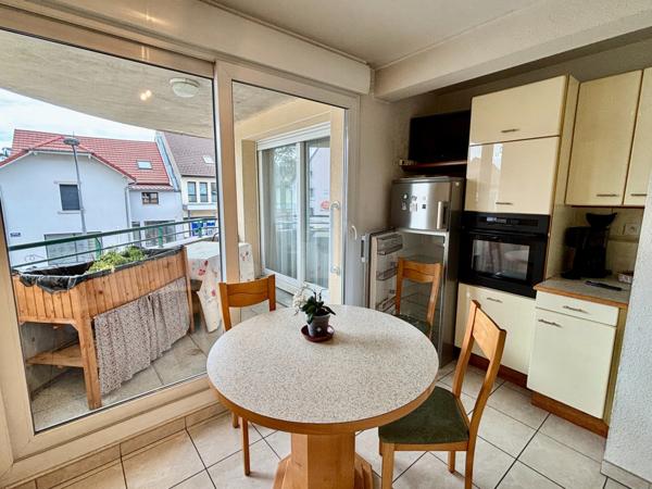 APPARTEMENT F 4 de 2004 avec ascenseur, garage et cave