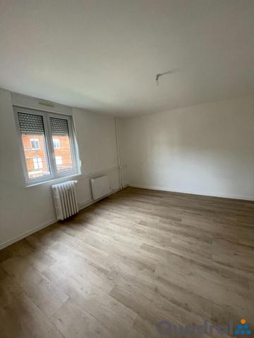 LA BATAVILLE- 2 pièces- cuisine équipée- stationnement