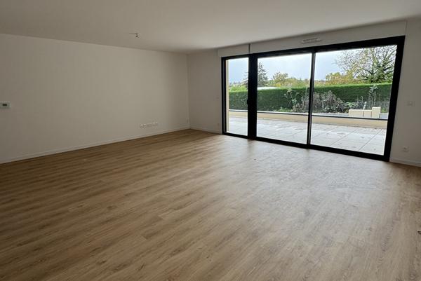 À louer Appartement T3 de 76.47m² neuf à Ferney-Voltaire