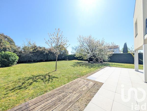 Maison à vendre 7 pièces 141 m² Lussac-les-Châteaux