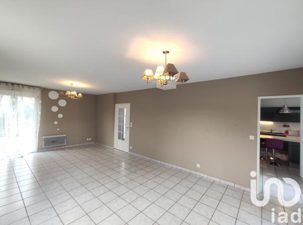 Maison à vendre 7 pièces 141 m² Lussac-les-Châteaux