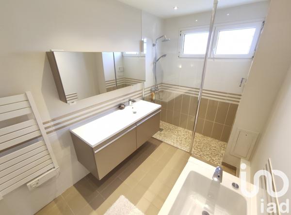 Maison à vendre 7 pièces 141 m² Lussac-les-Châteaux