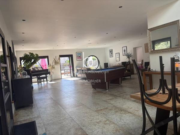 SARZEAU Maison 10 pièces 400 m²