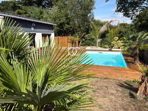 SARZEAU Maison 10 pièces 400 m²