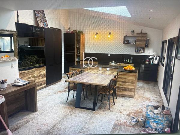 SARZEAU Maison 10 pièces 400 m²