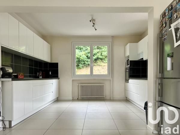 Maison à vendre 8 pièces 253 m² Le Chambon-Feugerolles