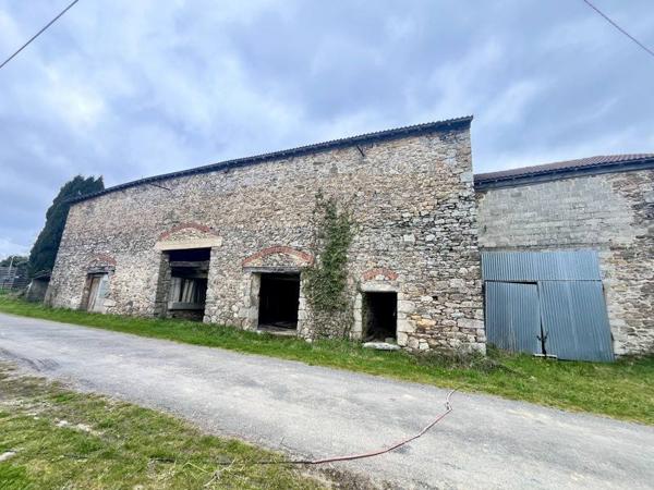 Grange à vendre 22 000 € Pageas 1 pièce 229 m² DPE