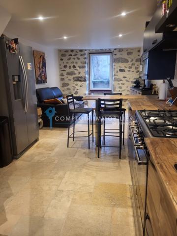 Appartement
                                                                                                                                                                                                                                                                                                                        3 pièce(s)                                                                                                                                                                                                          2 chambre(s)                                                                                                                                                                                                          61  m²