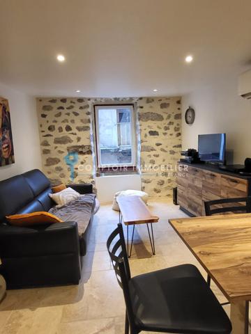 Appartement
                                                                                                                                                                                                                                                                                                                        3 pièce(s)                                                                                                                                                                                                          2 chambre(s)                                                                                                                                                                                                          61  m²